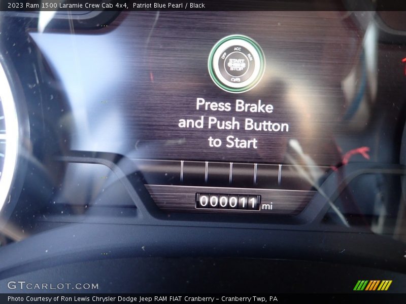 Patriot Blue Pearl / Black 2023 Ram 1500 Laramie Crew Cab 4x4