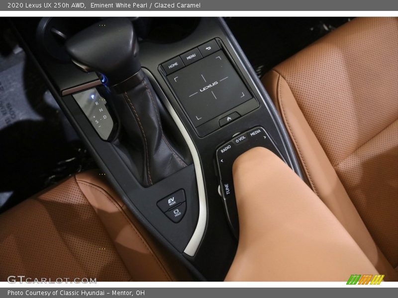 Eminent White Pearl / Glazed Caramel 2020 Lexus UX 250h AWD