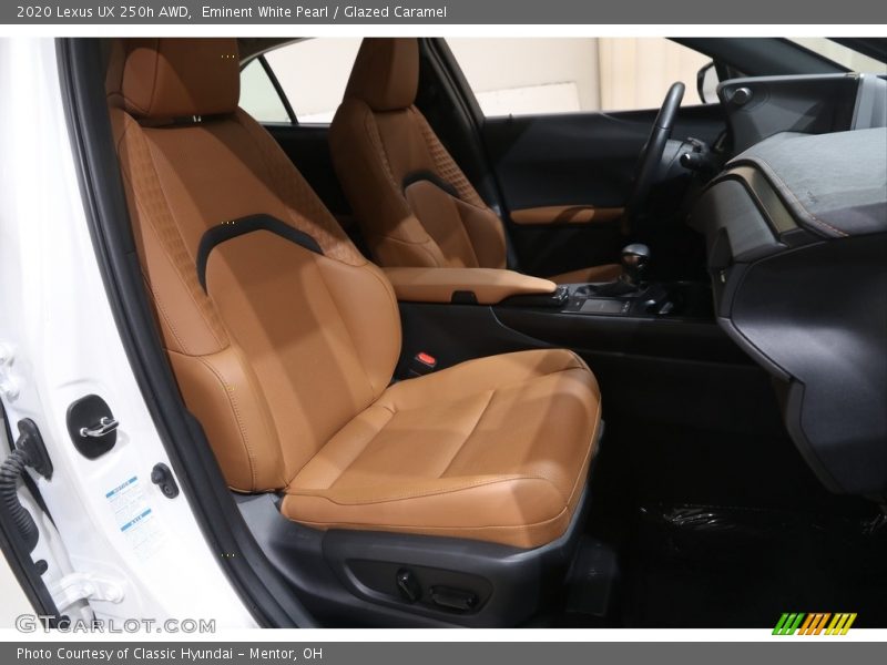 Eminent White Pearl / Glazed Caramel 2020 Lexus UX 250h AWD