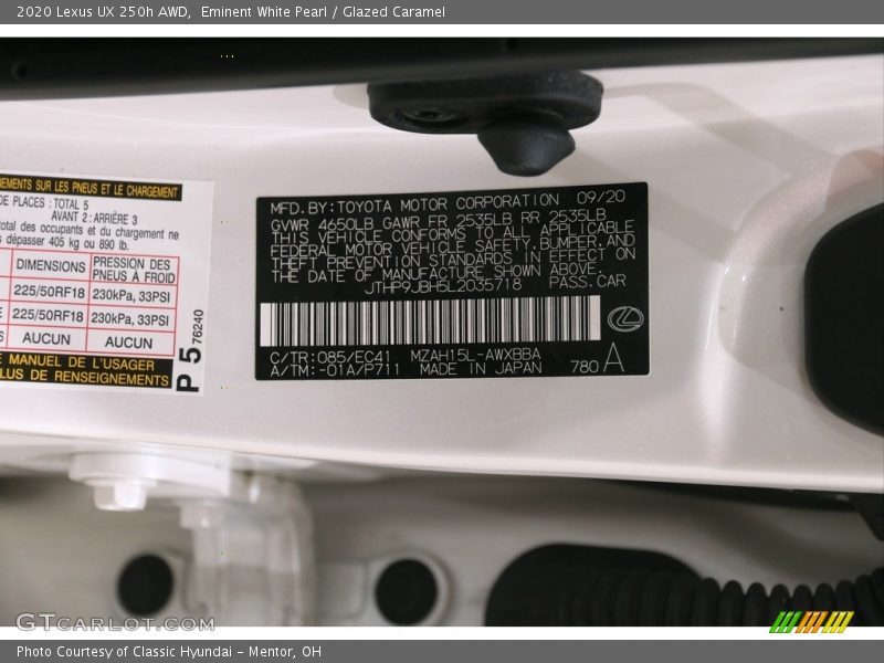 Eminent White Pearl / Glazed Caramel 2020 Lexus UX 250h AWD