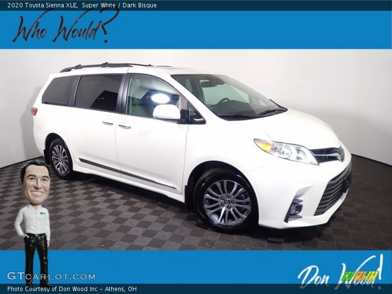 Super White / Dark Bisque 2020 Toyota Sienna XLE