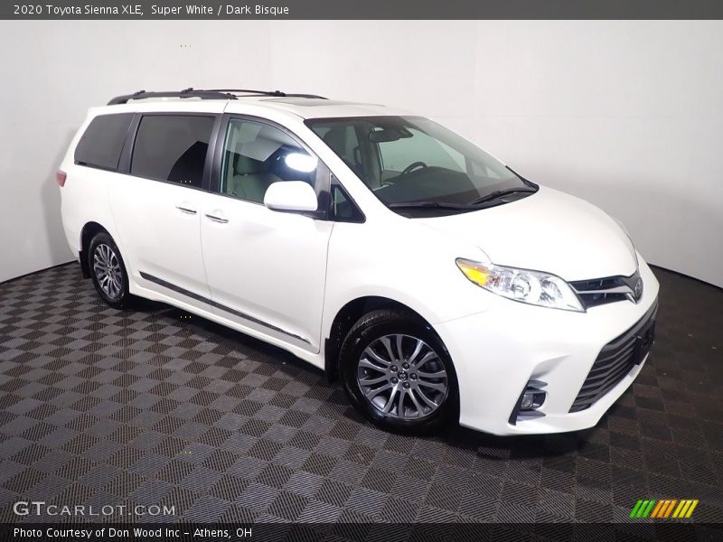 Super White / Dark Bisque 2020 Toyota Sienna XLE