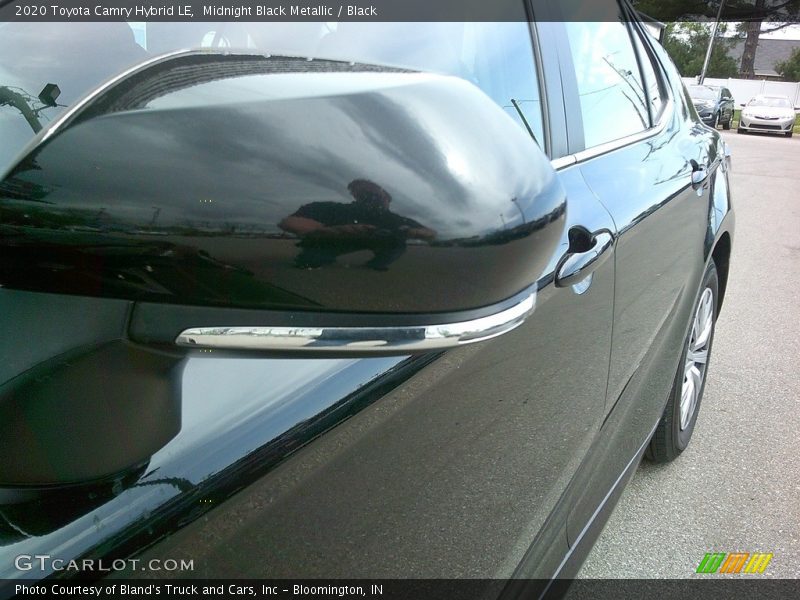 Midnight Black Metallic / Black 2020 Toyota Camry Hybrid LE