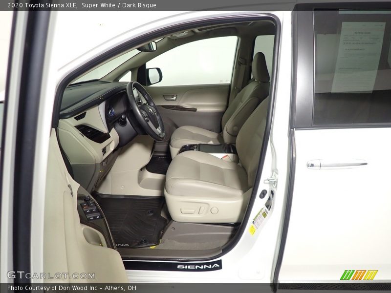 Super White / Dark Bisque 2020 Toyota Sienna XLE