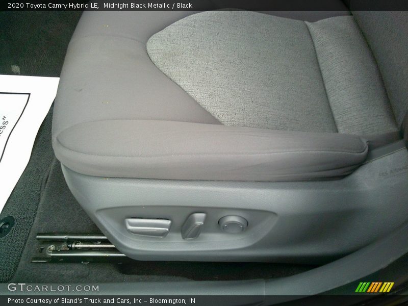 Midnight Black Metallic / Black 2020 Toyota Camry Hybrid LE