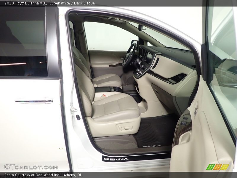 Super White / Dark Bisque 2020 Toyota Sienna XLE