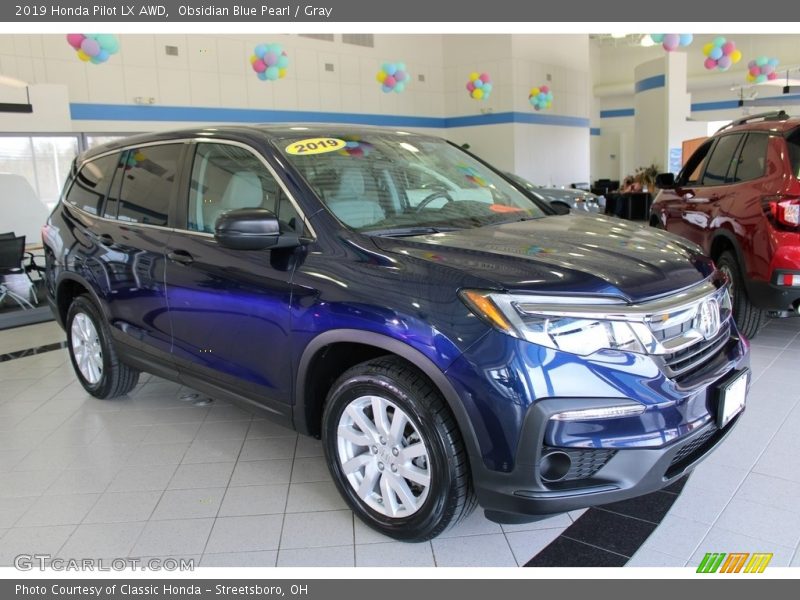 Front 3/4 View of 2019 Pilot LX AWD