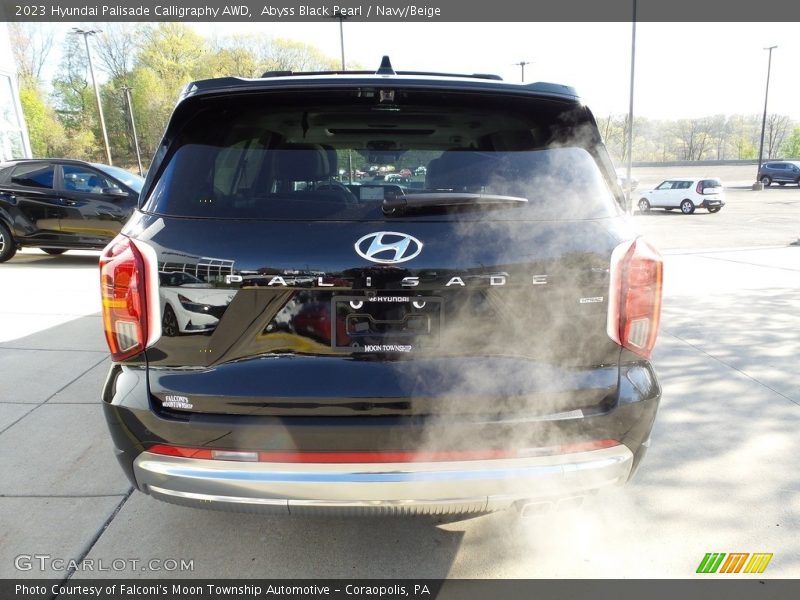 Abyss Black Pearl / Navy/Beige 2023 Hyundai Palisade Calligraphy AWD