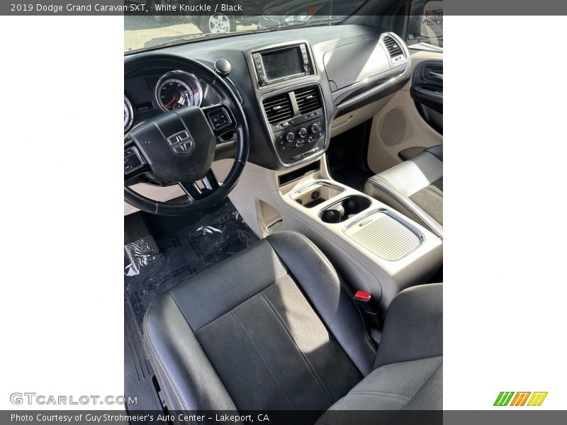 White Knuckle / Black 2019 Dodge Grand Caravan SXT