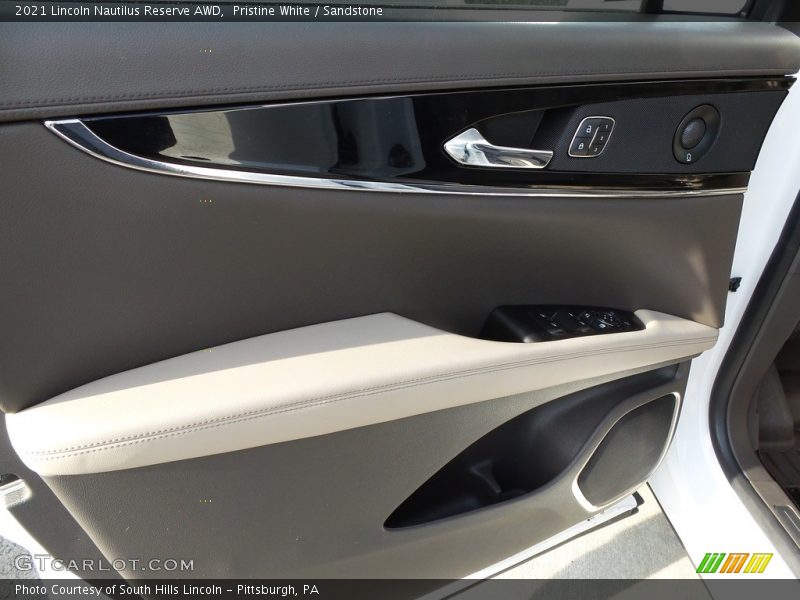 Pristine White / Sandstone 2021 Lincoln Nautilus Reserve AWD