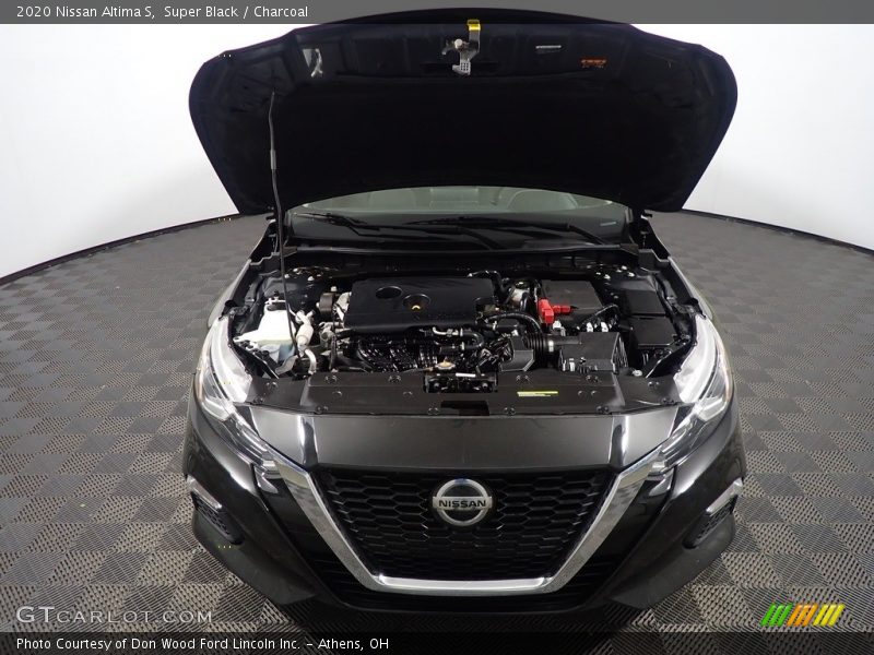 Super Black / Charcoal 2020 Nissan Altima S