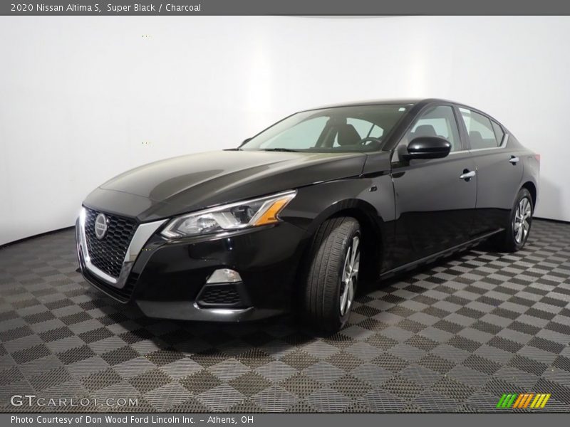 Super Black / Charcoal 2020 Nissan Altima S