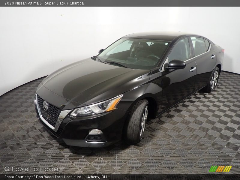 Super Black / Charcoal 2020 Nissan Altima S