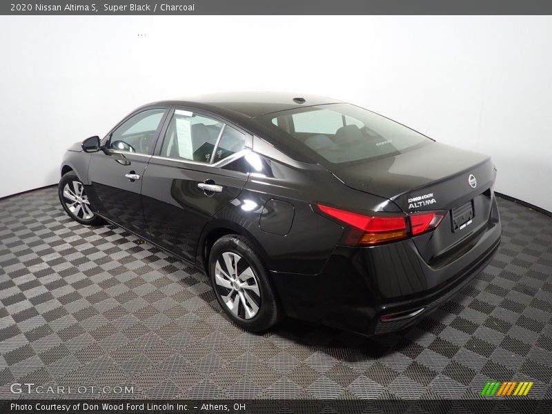Super Black / Charcoal 2020 Nissan Altima S
