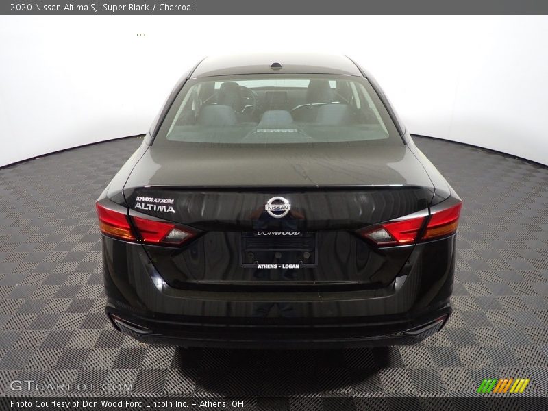 Super Black / Charcoal 2020 Nissan Altima S