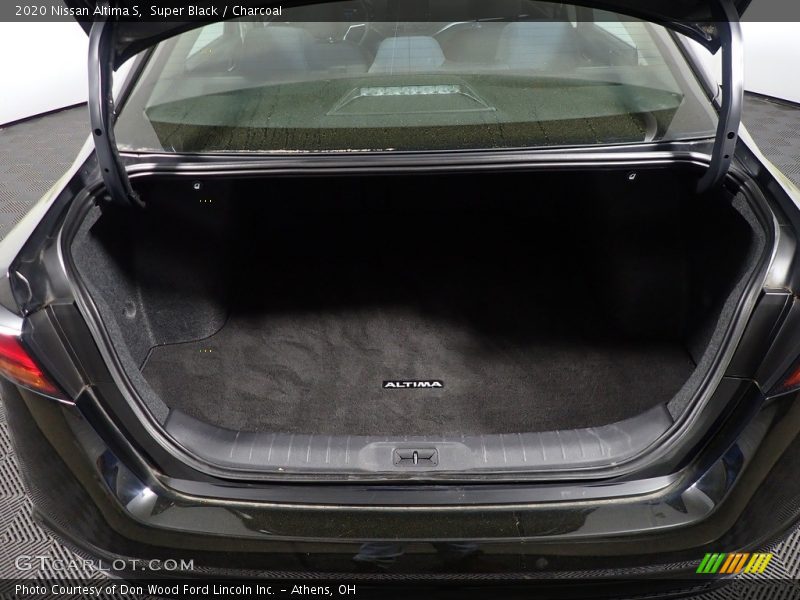 Super Black / Charcoal 2020 Nissan Altima S
