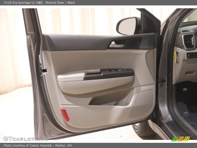 Mineral Silver / Black 2018 Kia Sportage LX AWD