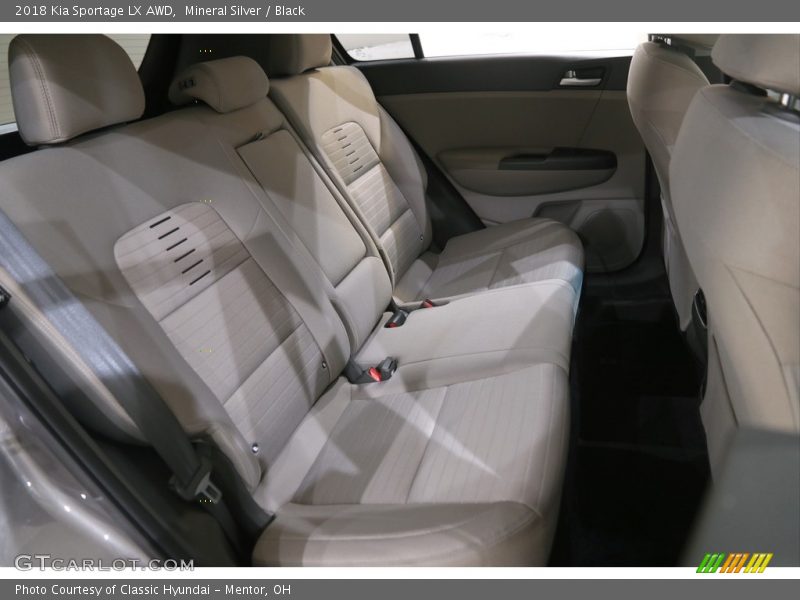 Mineral Silver / Black 2018 Kia Sportage LX AWD