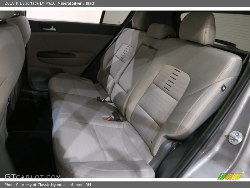 Mineral Silver / Black 2018 Kia Sportage LX AWD