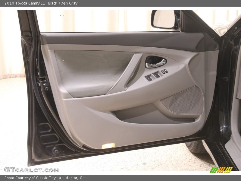 Black / Ash Gray 2010 Toyota Camry LE