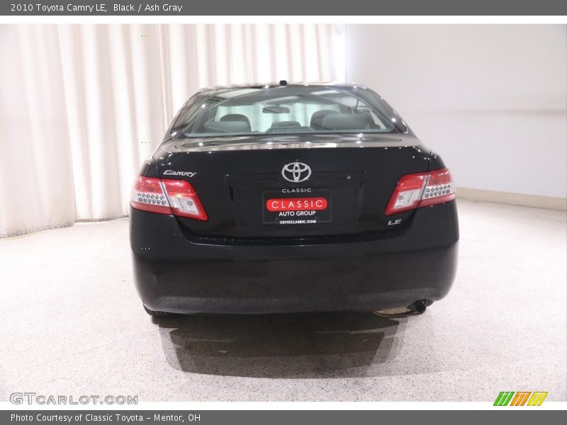 Black / Ash Gray 2010 Toyota Camry LE