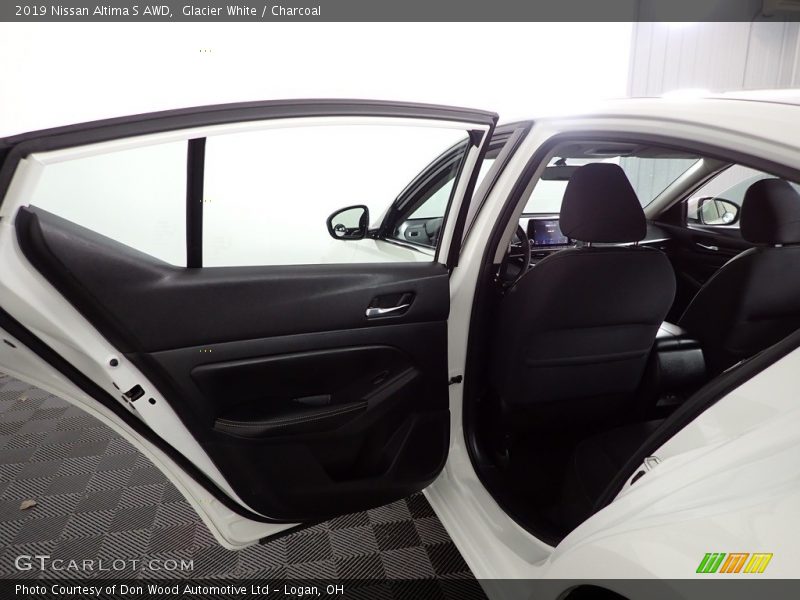 Glacier White / Charcoal 2019 Nissan Altima S AWD