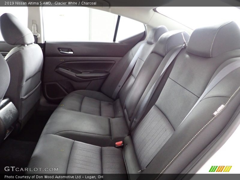 Glacier White / Charcoal 2019 Nissan Altima S AWD