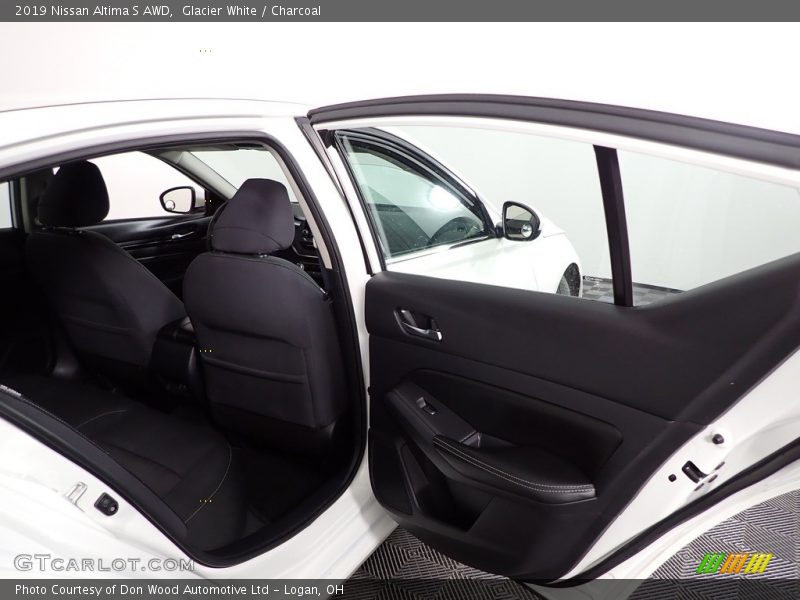 Glacier White / Charcoal 2019 Nissan Altima S AWD