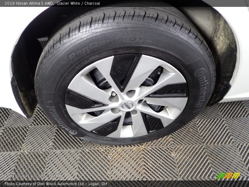 Glacier White / Charcoal 2019 Nissan Altima S AWD