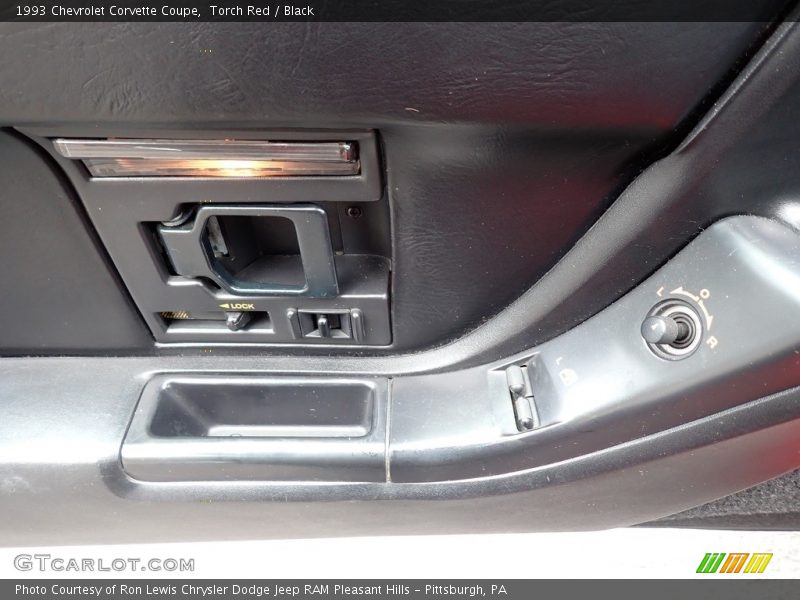 Torch Red / Black 1993 Chevrolet Corvette Coupe