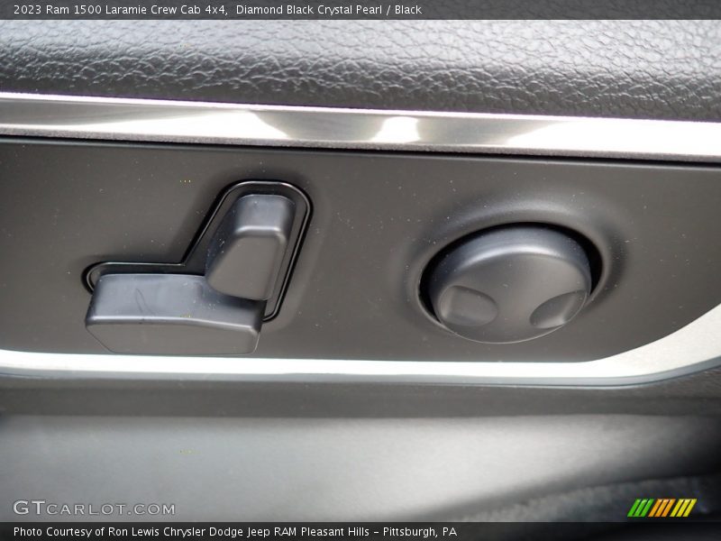 Diamond Black Crystal Pearl / Black 2023 Ram 1500 Laramie Crew Cab 4x4