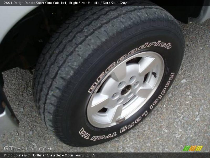 Bright Silver Metallic / Dark Slate Gray 2001 Dodge Dakota Sport Club Cab 4x4