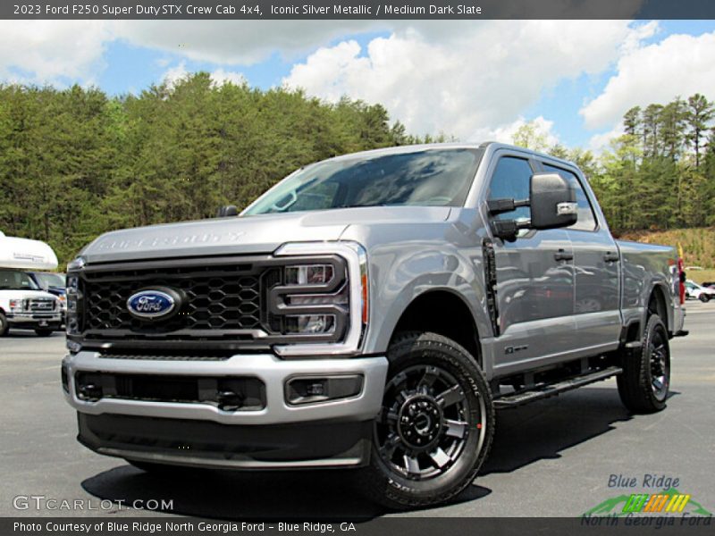 Front 3/4 View of 2023 F250 Super Duty STX Crew Cab 4x4