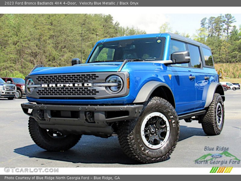 Front 3/4 View of 2023 Bronco Badlands 4X4 4-Door