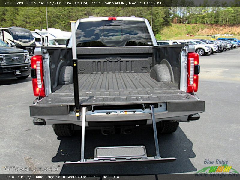 Iconic Silver Metallic / Medium Dark Slate 2023 Ford F250 Super Duty STX Crew Cab 4x4