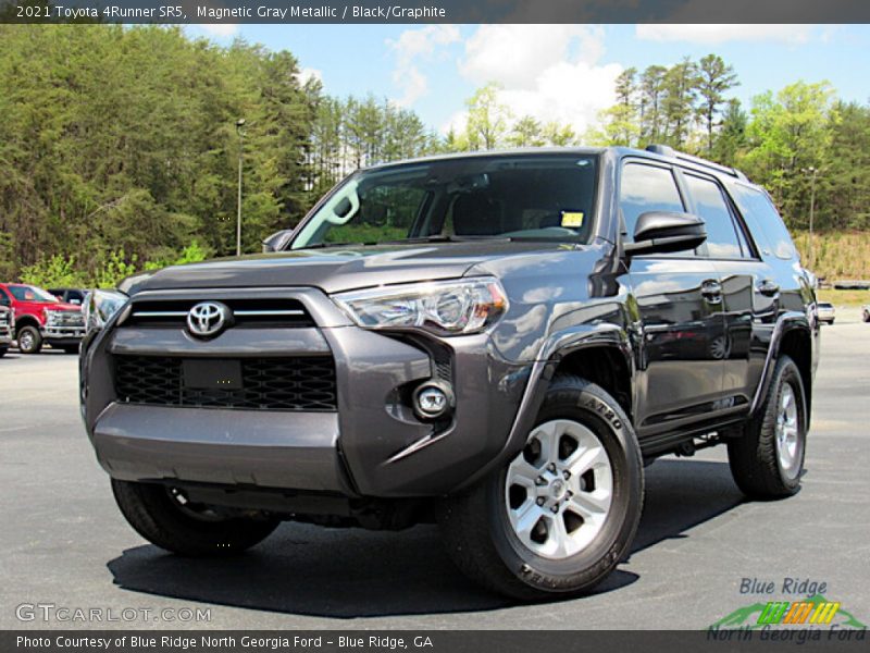 Magnetic Gray Metallic / Black/Graphite 2021 Toyota 4Runner SR5