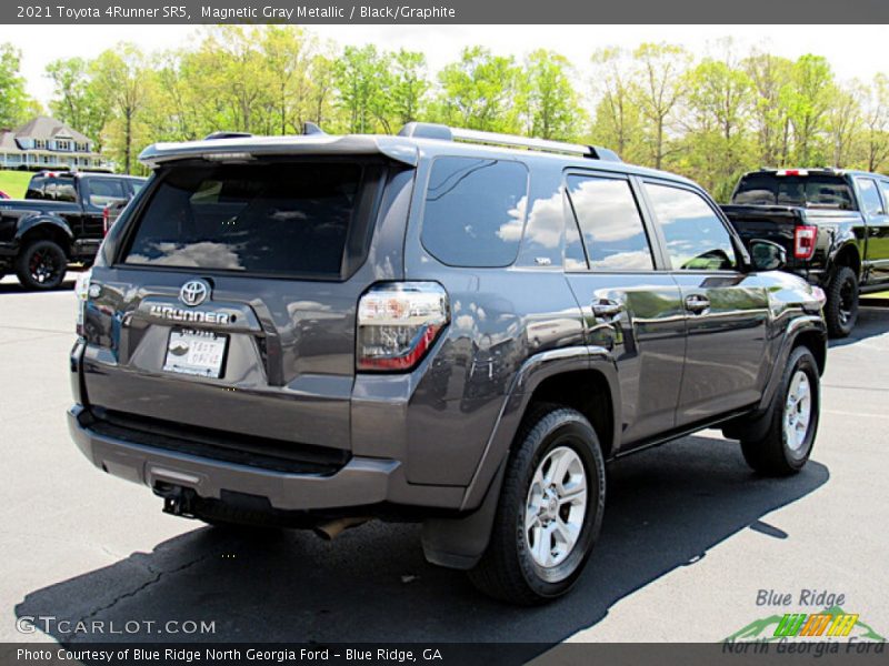 Magnetic Gray Metallic / Black/Graphite 2021 Toyota 4Runner SR5