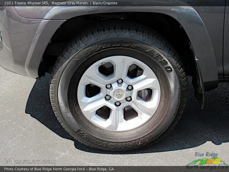 Magnetic Gray Metallic / Black/Graphite 2021 Toyota 4Runner SR5