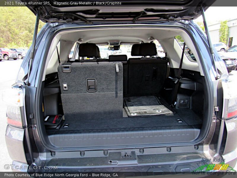Magnetic Gray Metallic / Black/Graphite 2021 Toyota 4Runner SR5