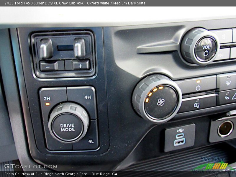 Controls of 2023 F450 Super Duty XL Crew Cab 4x4