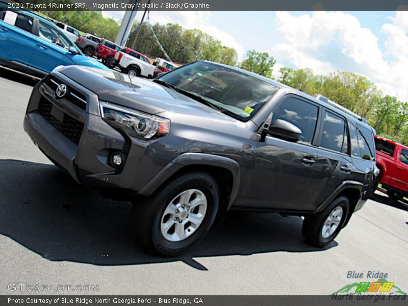 Magnetic Gray Metallic / Black/Graphite 2021 Toyota 4Runner SR5