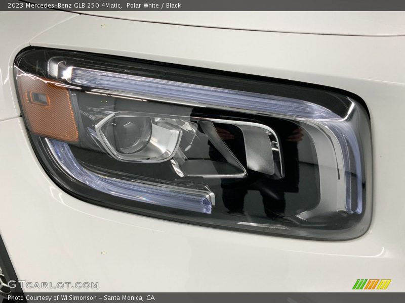 Polar White / Black 2023 Mercedes-Benz GLB 250 4Matic