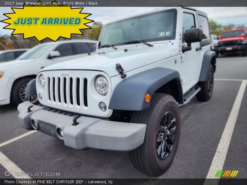 Bright White / Black 2017 Jeep Wrangler Sport 4x4