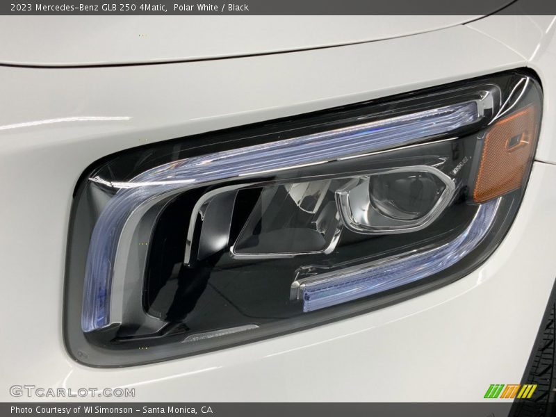 Polar White / Black 2023 Mercedes-Benz GLB 250 4Matic