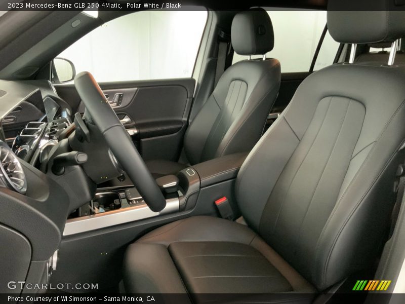 Polar White / Black 2023 Mercedes-Benz GLB 250 4Matic