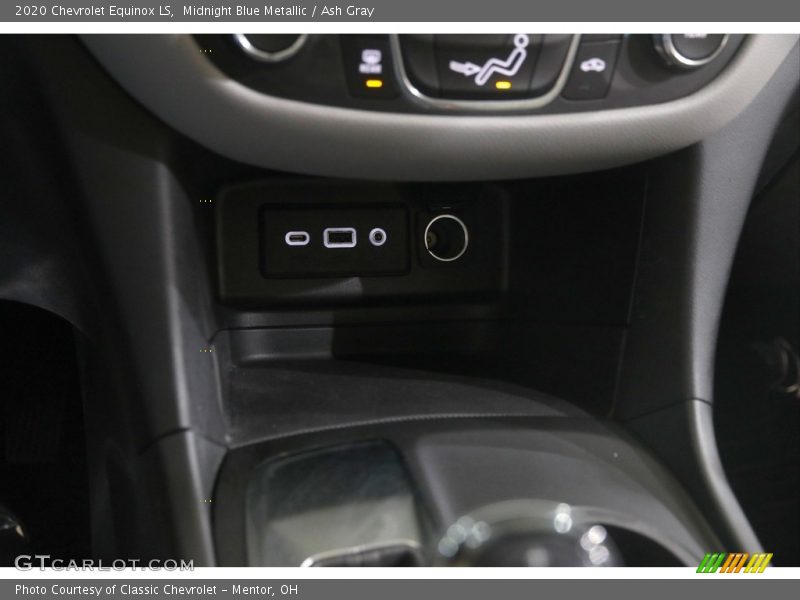 Midnight Blue Metallic / Ash Gray 2020 Chevrolet Equinox LS