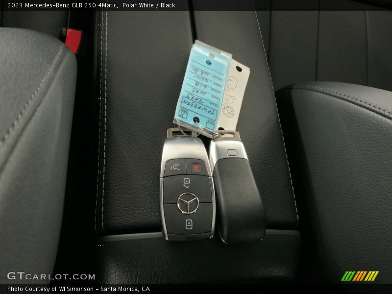 Keys of 2023 GLB 250 4Matic