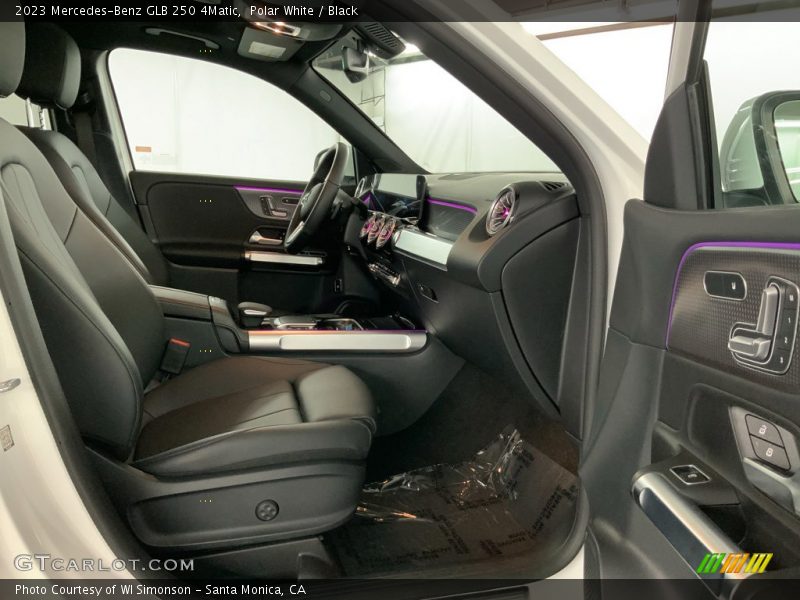 Polar White / Black 2023 Mercedes-Benz GLB 250 4Matic