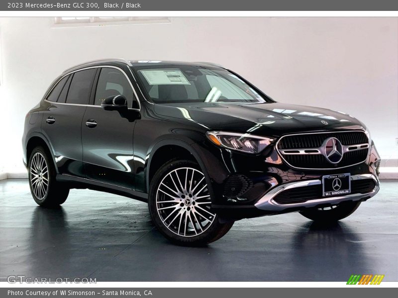 Black / Black 2023 Mercedes-Benz GLC 300