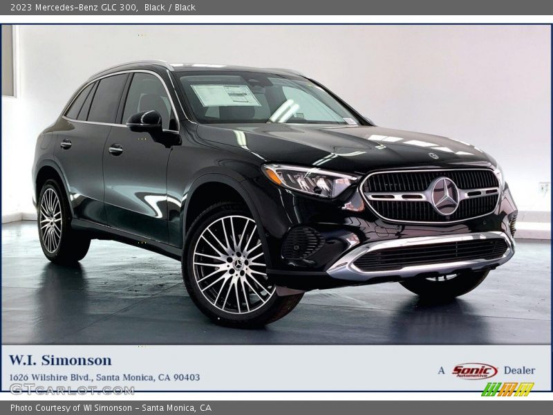 Black / Black 2023 Mercedes-Benz GLC 300